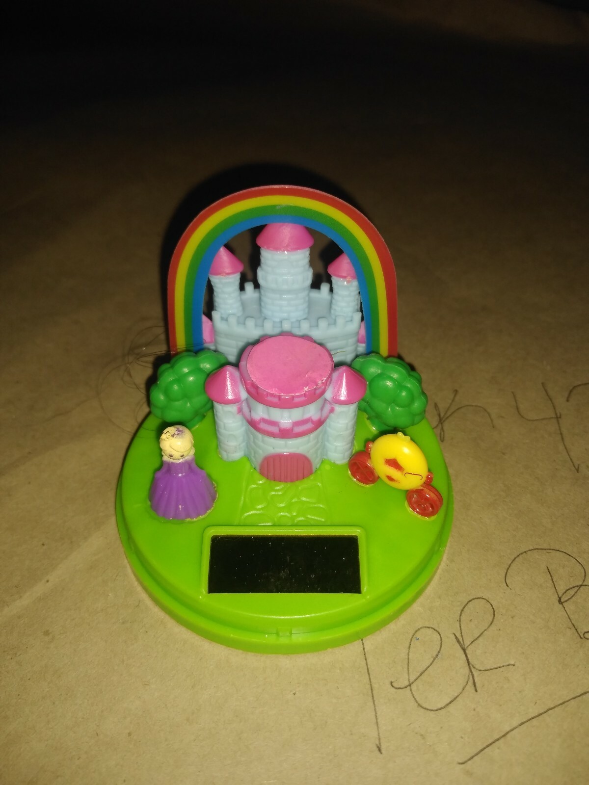 solar dancing figures