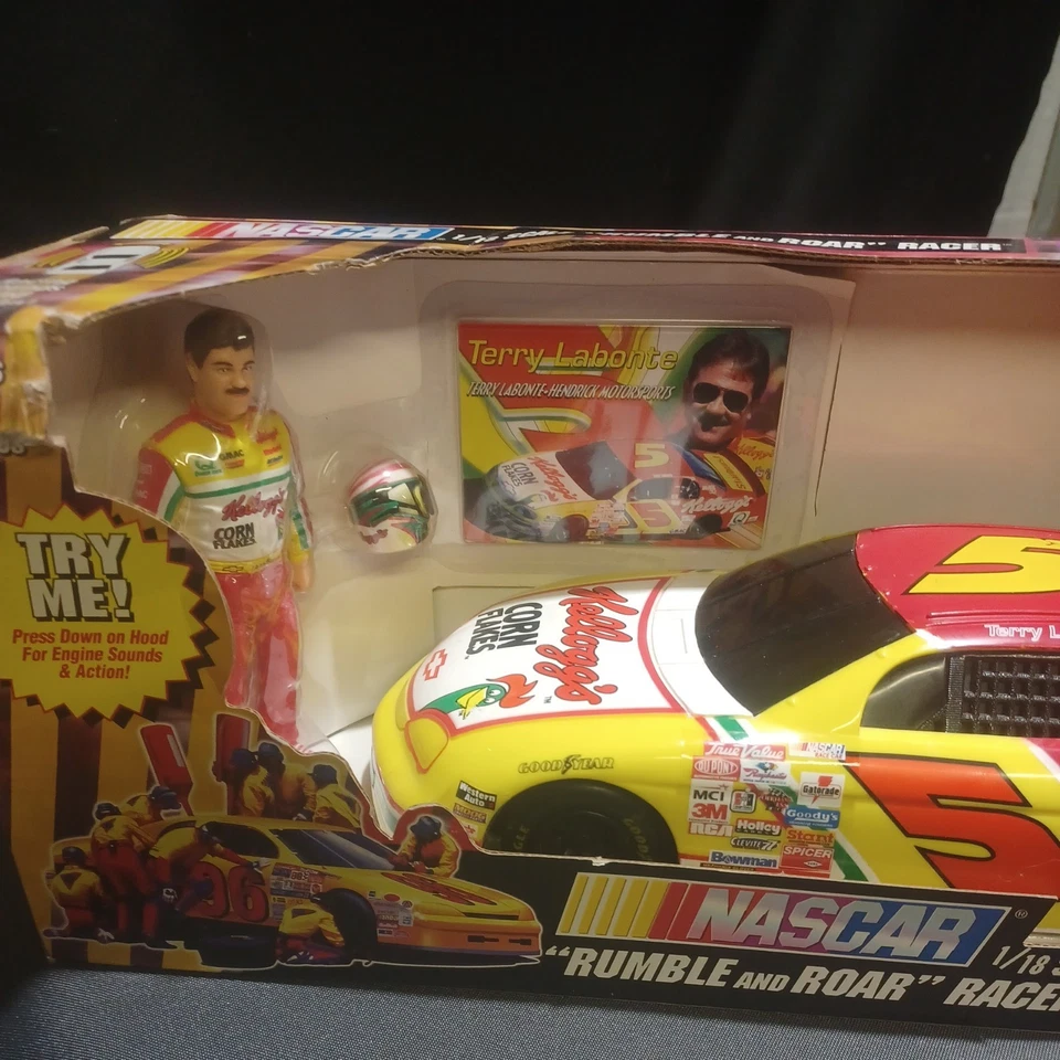 1997 Toy Biz NASCAR 1:18 Rumble Roar Racer Kellogg's Terry Labonte Chevy Novo na caixa!! - Imagem 2 de 4