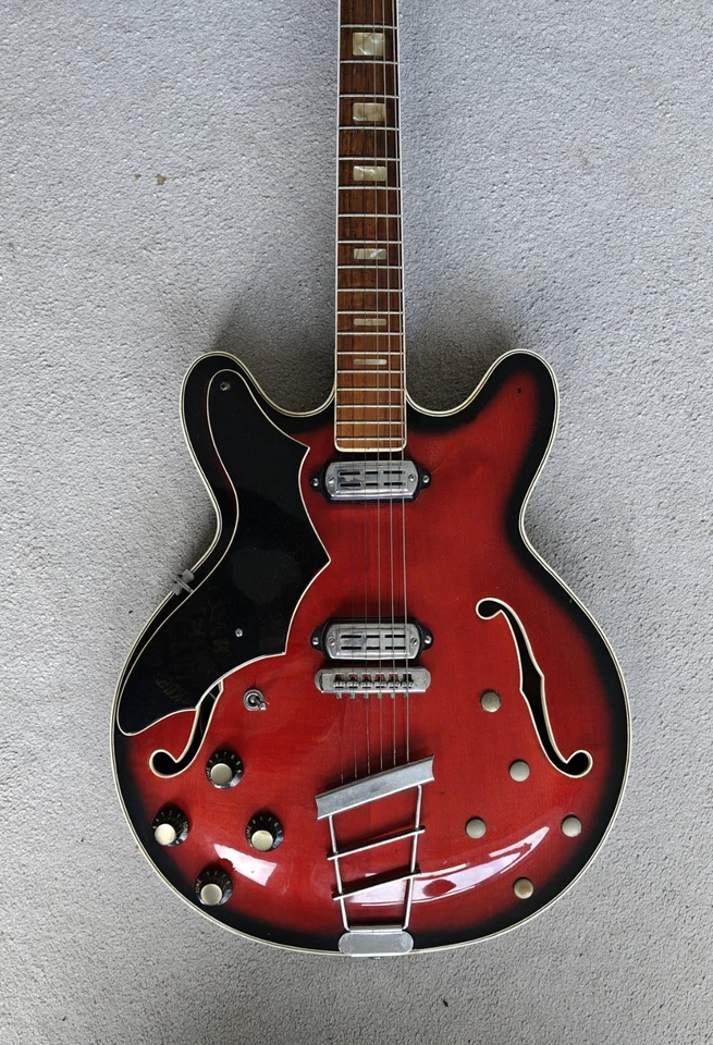Vintage Left-handed Vox Guitar - Image 3 of 4