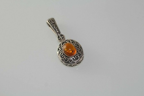 Vintage sterling silver amber pendant Ornate - Picture 3 of 9