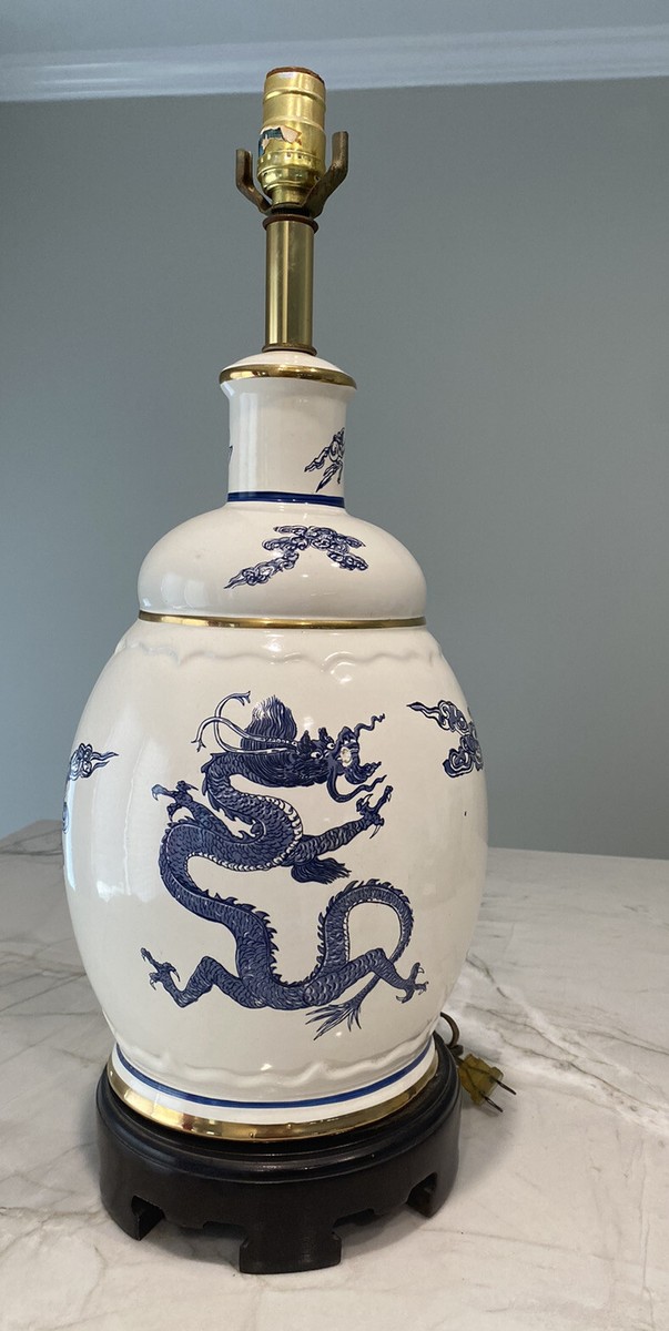 Vintage Blue White Porcelain Oriental Dragon Table Lamp Wood Base