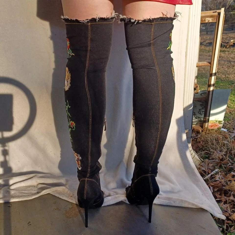 Botas altas hasta el muslo de mezclilla Cape Robbin Elnora 96 para mujer con bordado talla 9M nuevas sin caja Foto 3 de 3