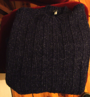 Armani Pullover Größe M ungetragen 60% Schurwolle, 20 % Baumwolle, 20% Seide