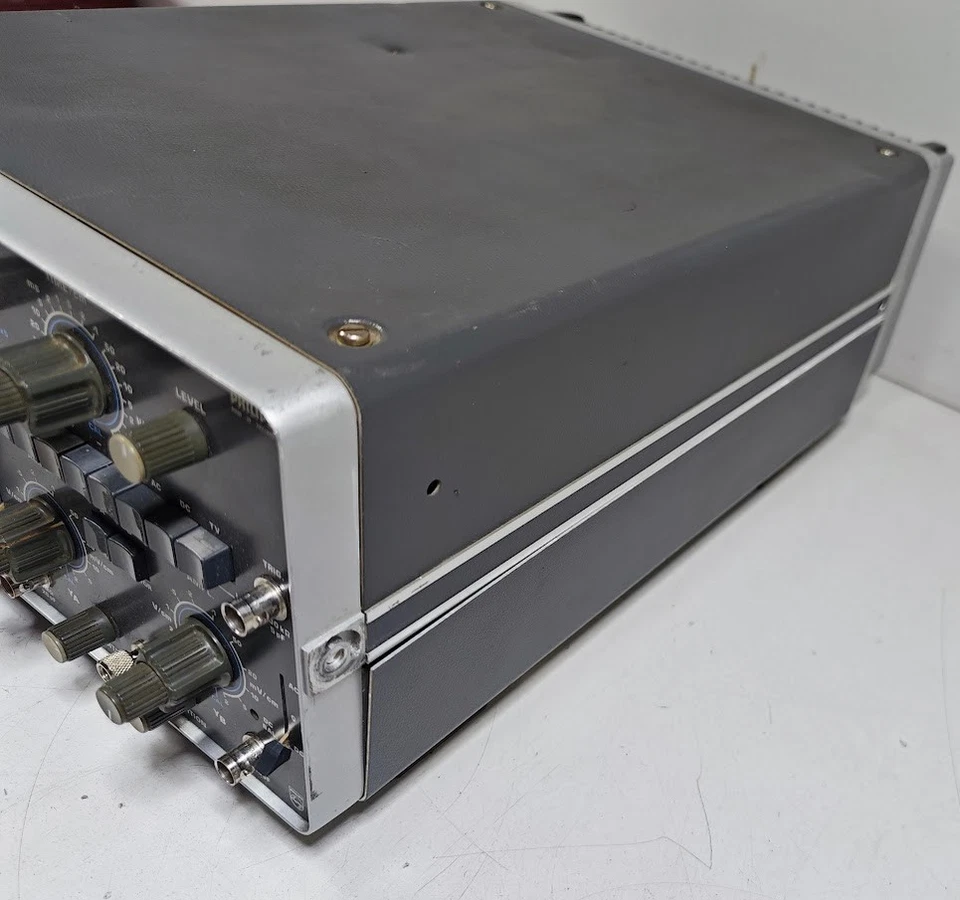 Philips PM 3233 Oscilloscope - Power On/Of Tested Only, Has Scratches and Marks - Image 3 of 4