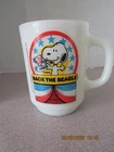 Vintage SNOOPY BACK THE BEAGLE Fire King Mug #1 1980 - Anchor Hocking Milk Glass