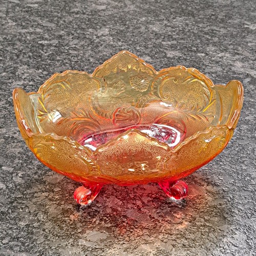 VTG Jeanette Flashed Amberina Lombardi Ombre Oval Footed Bowl Leaves Pattern