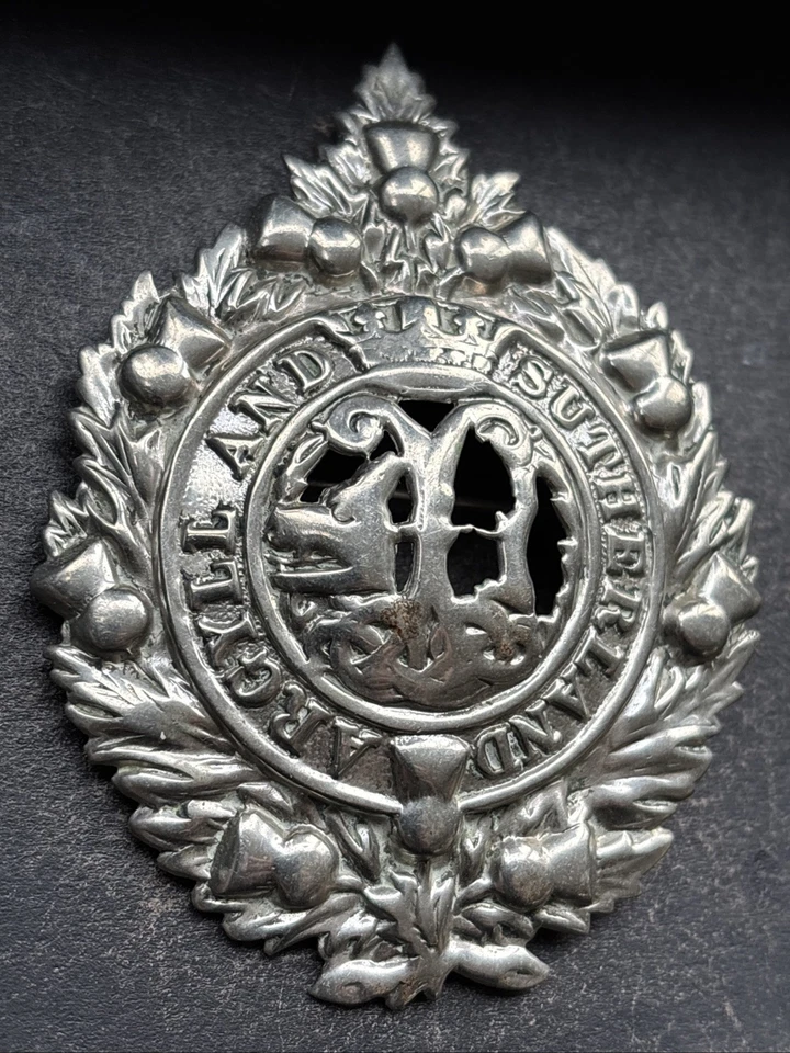 Argyll And Sutherland Highlanders, British Army Cap badge. Sweetheart Brooched. - Image 3 of 4