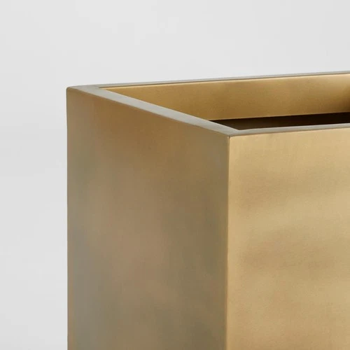 Cyan Design 11346 Aster Gold Planter - Picture 4 of 4