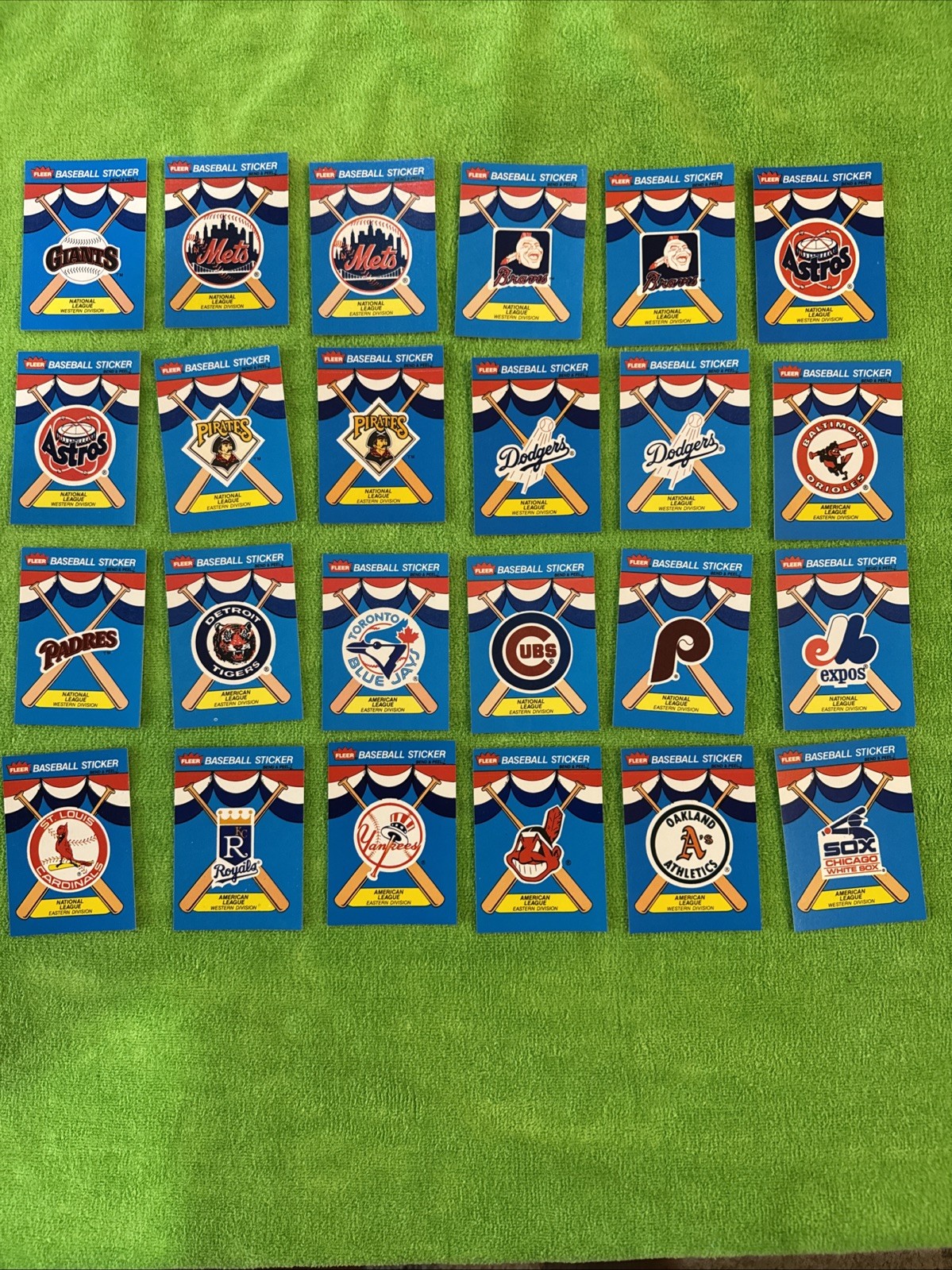 Lot of 24 MLB 1989 Fleer Baseball Team Stickers, duplicates