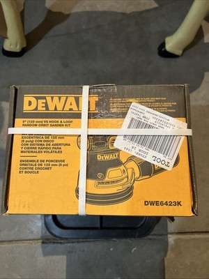 DEWALT Orbital Sander Kit, 5-Inch, Variable Speed (DWE6423K)