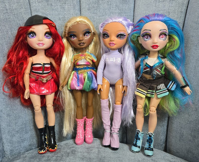 MGA Entertainment Rainbow High Fashion Dolls Lot of 4