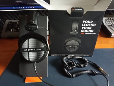 Beyerdynamic DT 990 Pro 250 Ohm Studio Kopfhörer aus Erstbesitz  mit ovp.