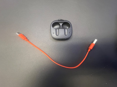 JBL Live PRO 2 TWS  REPLACEMENT CHARGING CASE-BROKEN LID