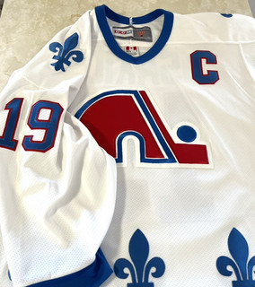 Joe SAKIC #19 JERSEY CCM Quebec WHITE Blue Large Long sleeve V neck Canada
