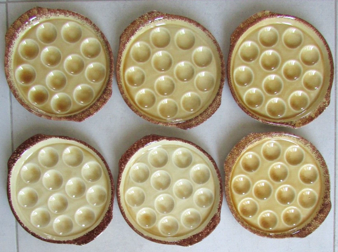 Lot De 5 Plats à Escargots En Aluminium - 12 Compartiments Chacun, Occasion