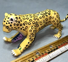 Adventure Planet Leopard Tiger Cat Transformer Distortion Toy Robots in Disguise