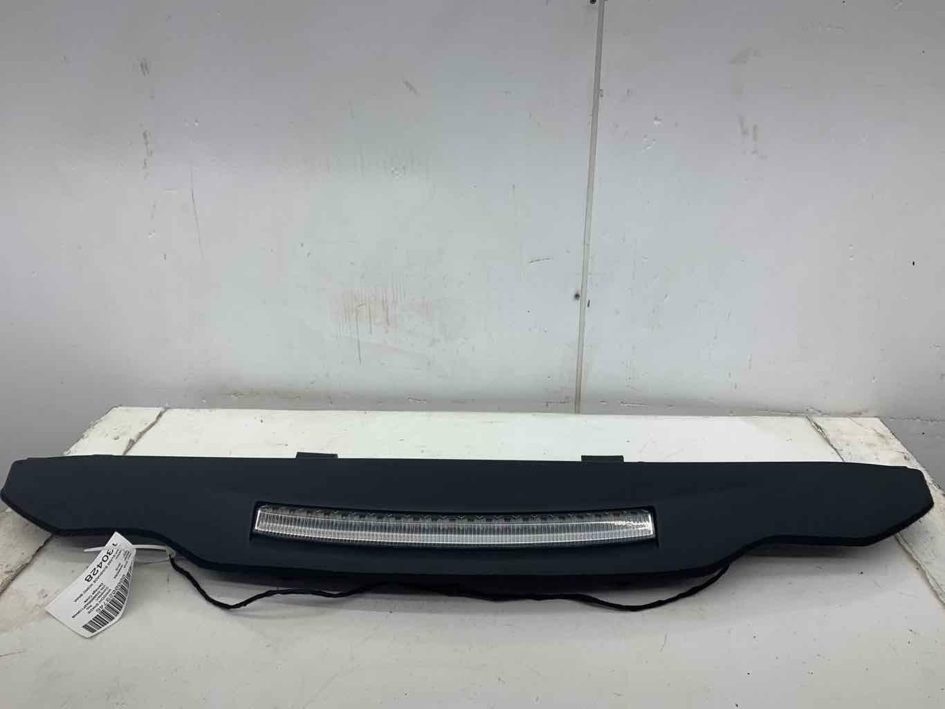 2014-2019 MASERATI QUATTROPORTE M156 REAR SUNSHADE W/ 3RD BRAKE LIGHT 670013815