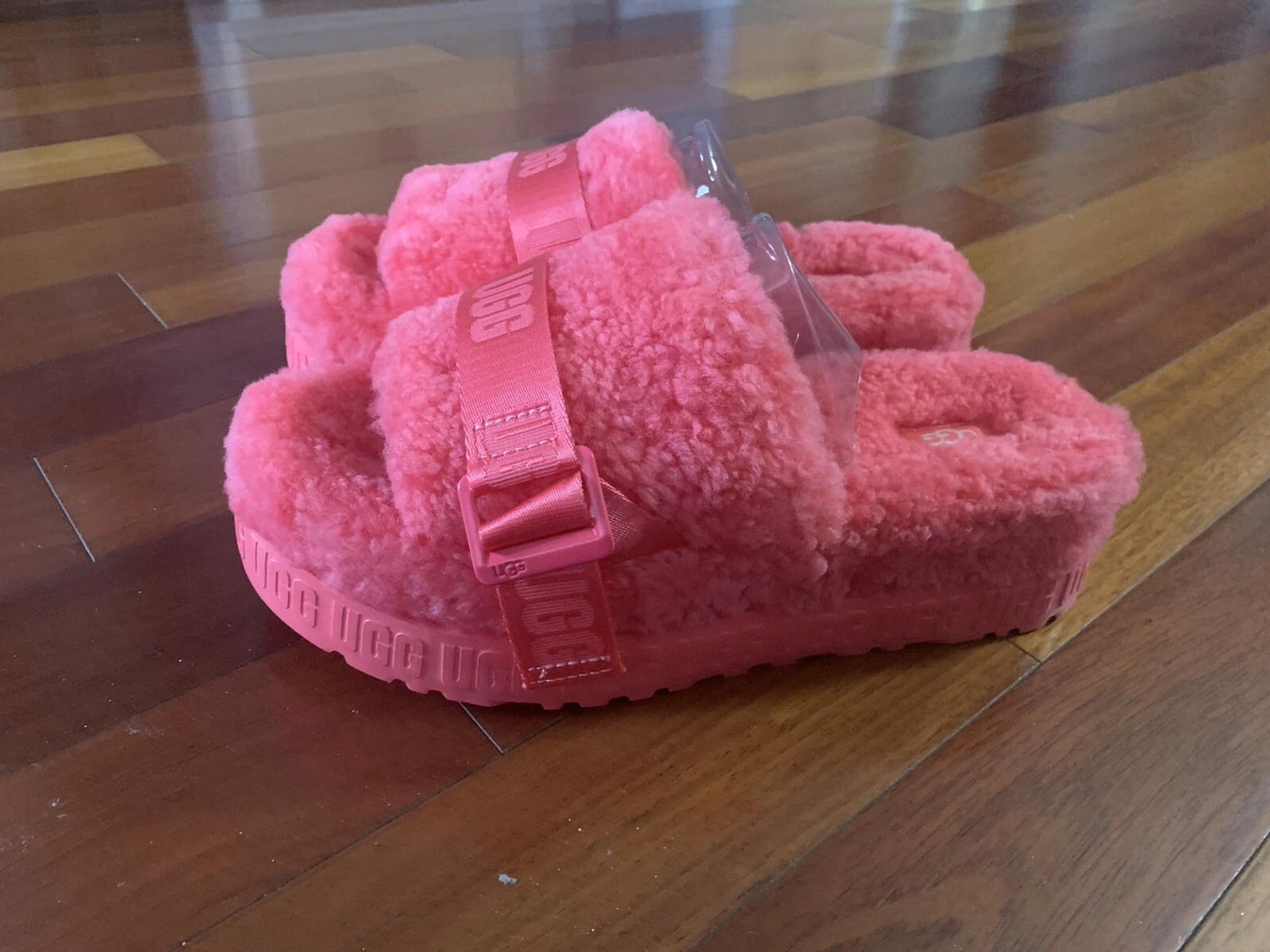 SANDALO PLATEAU SORBETTO FRAGOLA UGG FLUFFITA SLIDE US taglia 10