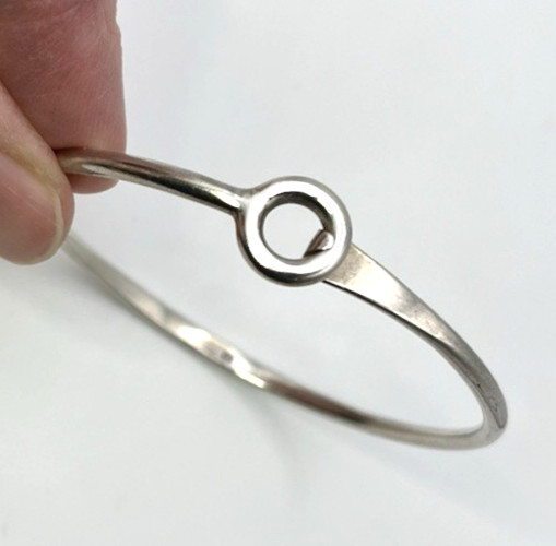 Vtg Solid Sterling Silver 925 HOOK BANGLE 7.25 " … - image 1