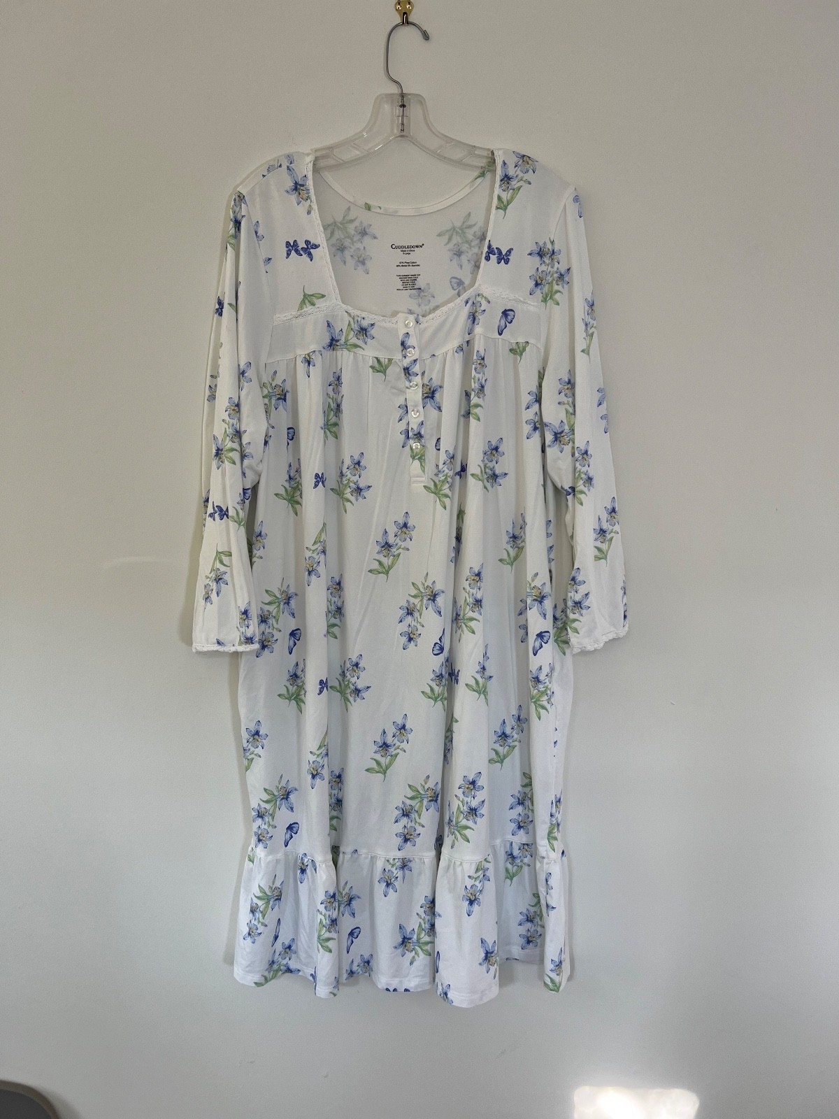 Cuddle Down Iris Bouquet Henley Button Placket La… - image 1