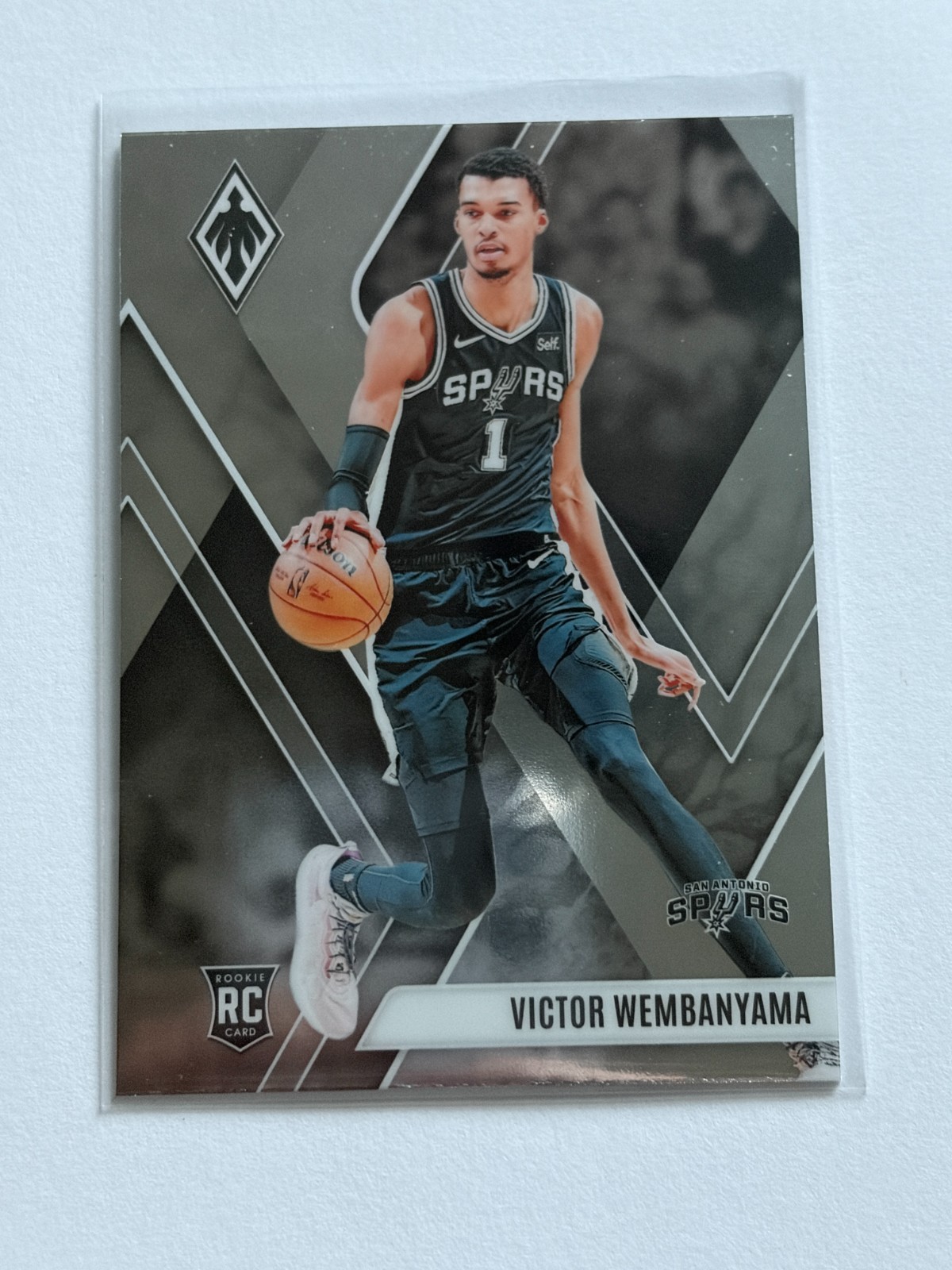 2023-24 Panini Phoenix - Rookies Victor Wembanyama #256 (RC)