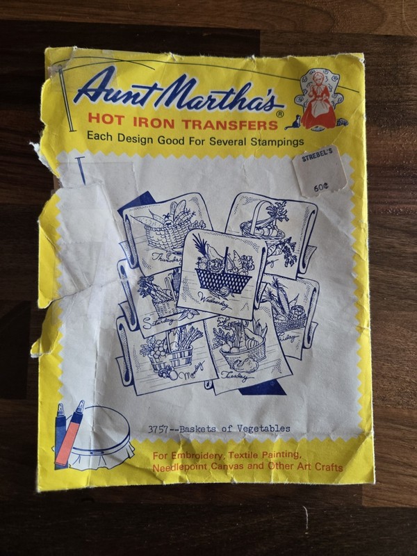 Vintage Unused Aunt Martha's Hot Iron Transfers Embroidery Needlepoint Crafts