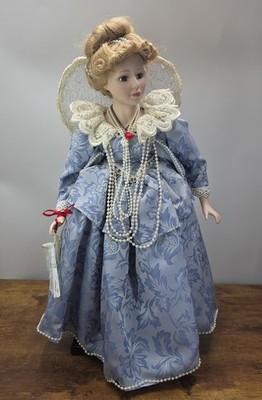 Queen Elizabeth Porzellan Puppe & Ständer Cotswold Geschichte in Ihren Händen Vintage