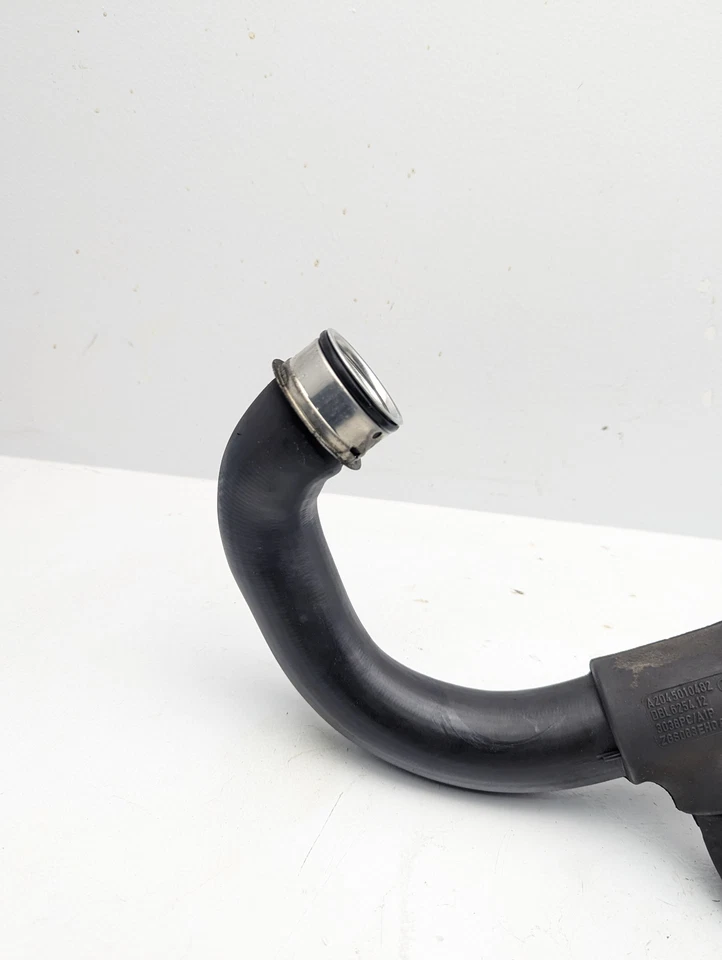 Manguera de refrigerante de radiador inferior OEM 2045010482 Mercedes-Benz W204 C350 2008-2014 Foto 3 de 4