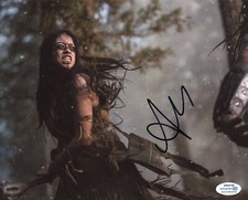Amber Midthunder Prey Autographed Signed 8x10 Photo ACOA