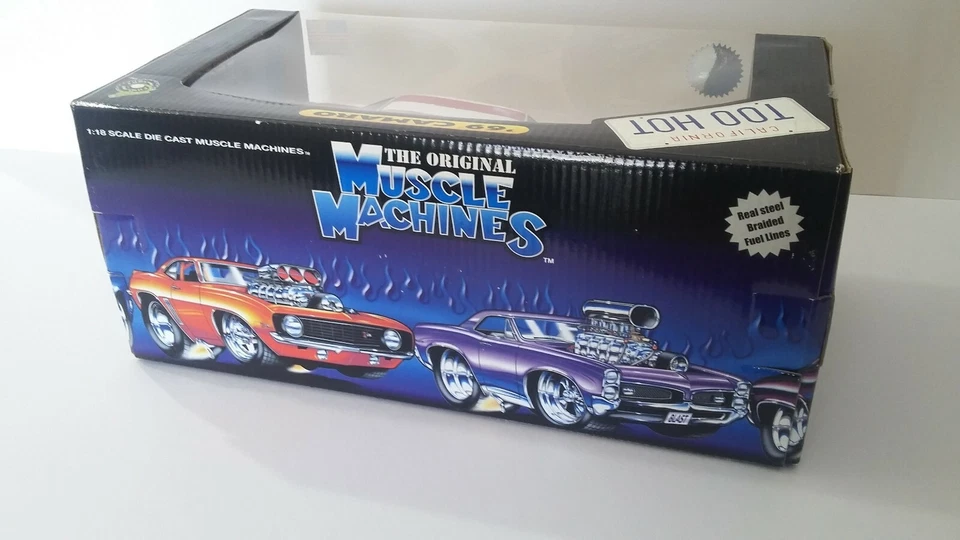 Muscle Machines 1:5.5m69 Camaro Rojo Blanco Y Azul / Stars Y Rayas - Imagen 4 de 4
