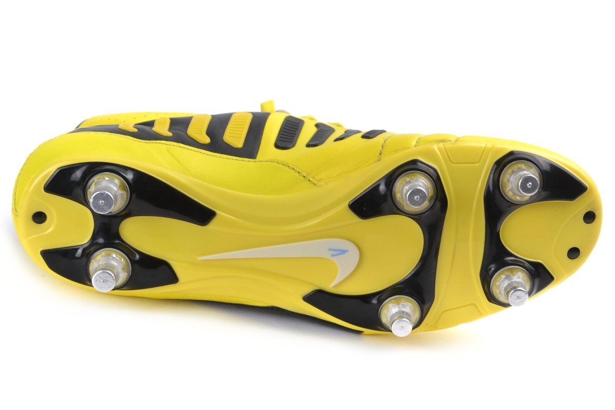 NIKE CTR360 LIBRETTO III SG SOCCER BOOTS CLEATS 525161-710 NIKE CTR360 LIBRETTO III SG SOCCER BOOTS CLEATS 525161-710