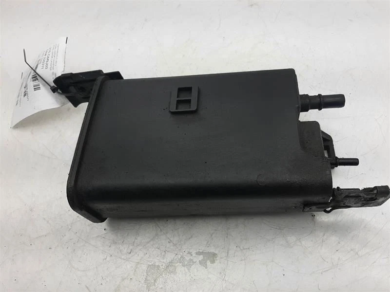 00 01 02 03 GMC Yukon Denali bote de vapor de combustible 15733604 Foto 3 de 4