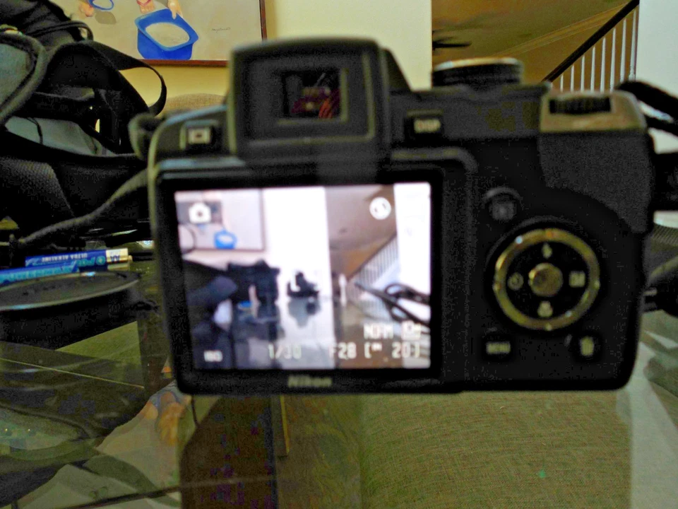 KIT ZOOM 18X CÂMERA DIGITAL TESTADA NIKON COOLPIX P90 10,1 MEGAPIXELS - Imagem 4 de 4