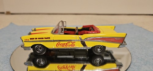 MATCHBOX DINKY 1:43 COCA-COLA 1957 CHEVROLET BEL-AIR CONVERTIBILE DYG02/B-M COA - Foto 4 di 17