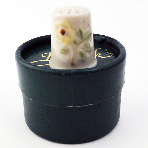 THIMBLE YELLOW FLOWERS by Belleek NEW IN BOXE NEVER USED made in Ireland eBay