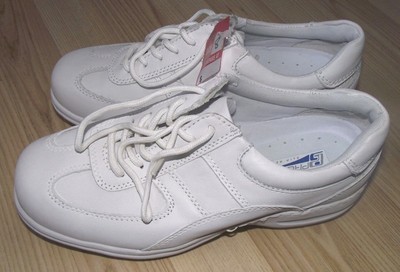 nursing shoes white mens