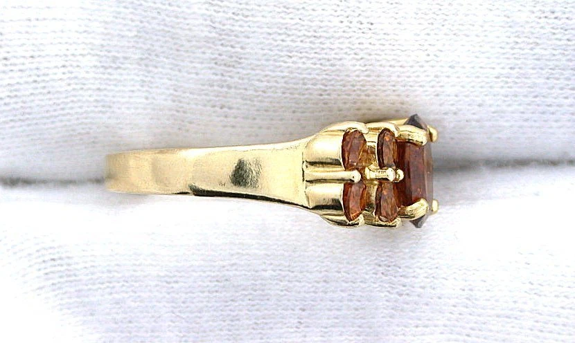 Anillo de oro amarillo de 14 quilates 8x6 ovalado redondo hessonita gema redonda gema damas racimo Foto 2 de 3