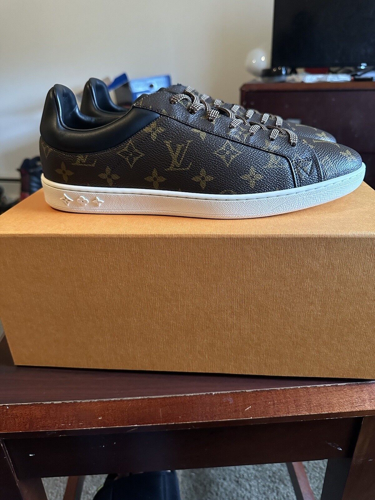 lv luxembourg sneaker