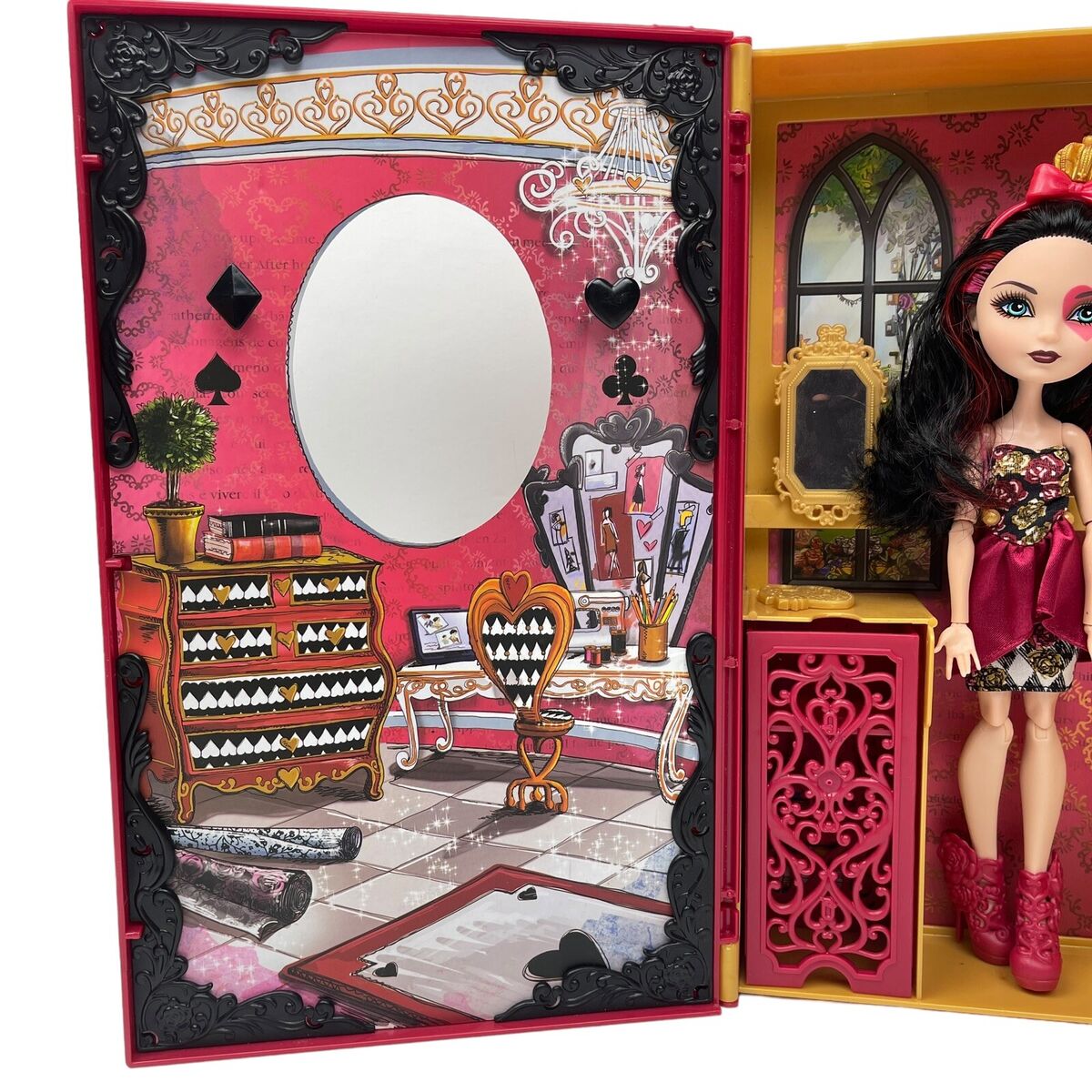 Ever After High Lizzie Hearts Spring Unsprung Book Playset & Doll EUC