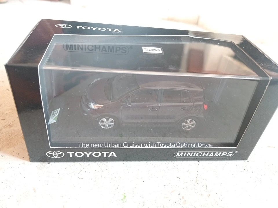 Minichamps 1/43 The New Urban Cruiser With Toyota Optimal Drive - Immagine 2 di 4
