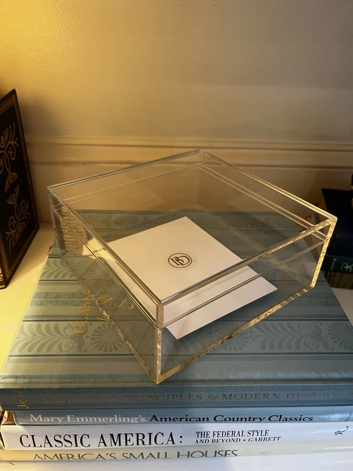 Акриловый дисплей коробка 7 x 7 x 3 дюйма новый в коробке от Ballard Designs - Изображение 2 из 4
