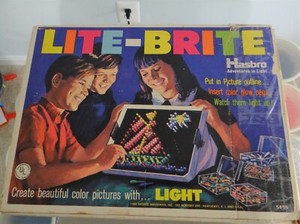 Vintage ORIGINAL 1969 "LITE BRITE" Hasbro Toy w/ Original Box and Extra Pegs
