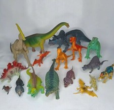 Large Plastic Dinosaur Lot Of 17 Dinosaurs