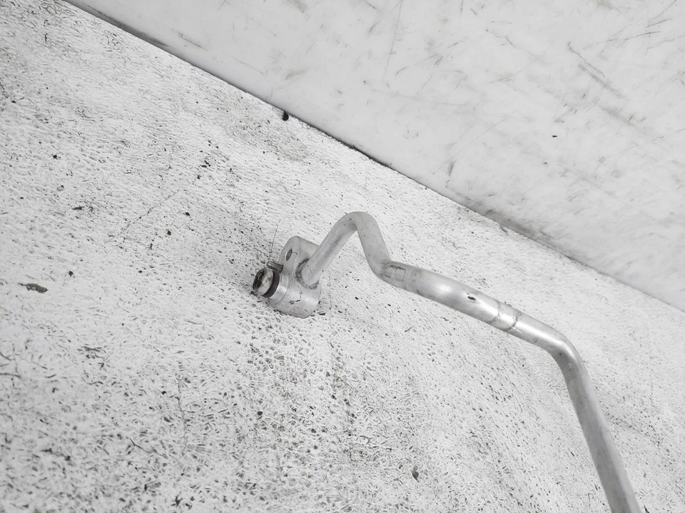 Manguera líquida tubo presión aire acondicionado BMW 528I 2012-2016 64539120003 Foto 2 de 4