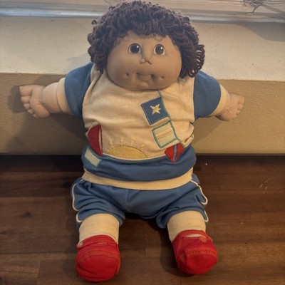 Cabbage Patch Kids 16 Doll Brown Curly Hair Brown Eyes Outfit Shoes Vintage