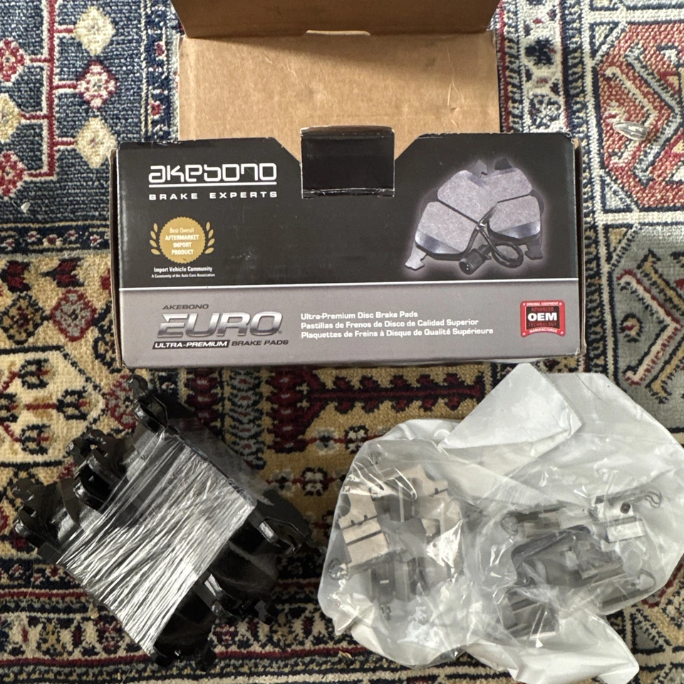 AKEUR1018A Euro Ultra Premium Ceramic Disc Brake Pad Kit for 2016-2009 Audi A4 - Image 4 of 4