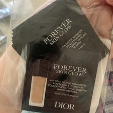 Dior Forever Skin Glow Foundation 4WP warm pe...
