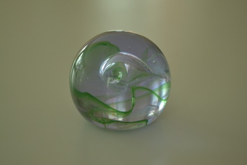 Geätzter Caithness Mondkristall Briefbeschwerer von Colin Terris, 2 1/4" x 2", M44 - Bild 1 von 7