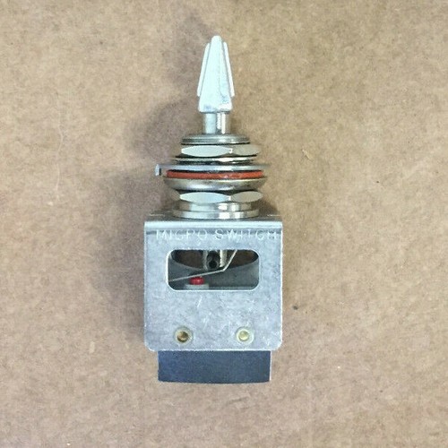 LOCKHEED 7903727-00 MICRO TOGGLE SWITCH 2 POLE, DOUBLE THROW 31AT417-T2 - Picture 4 of 5
