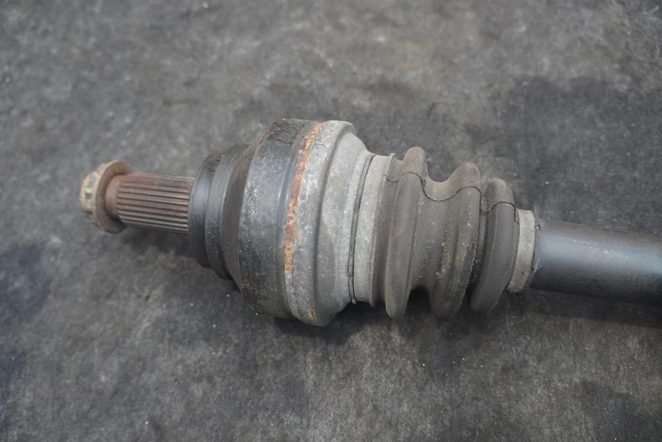 Eje trasero derecho del lado del pasajero CV 33207566078 OEM BMW 760LI F02 2010-2015 Foto 3 de 4